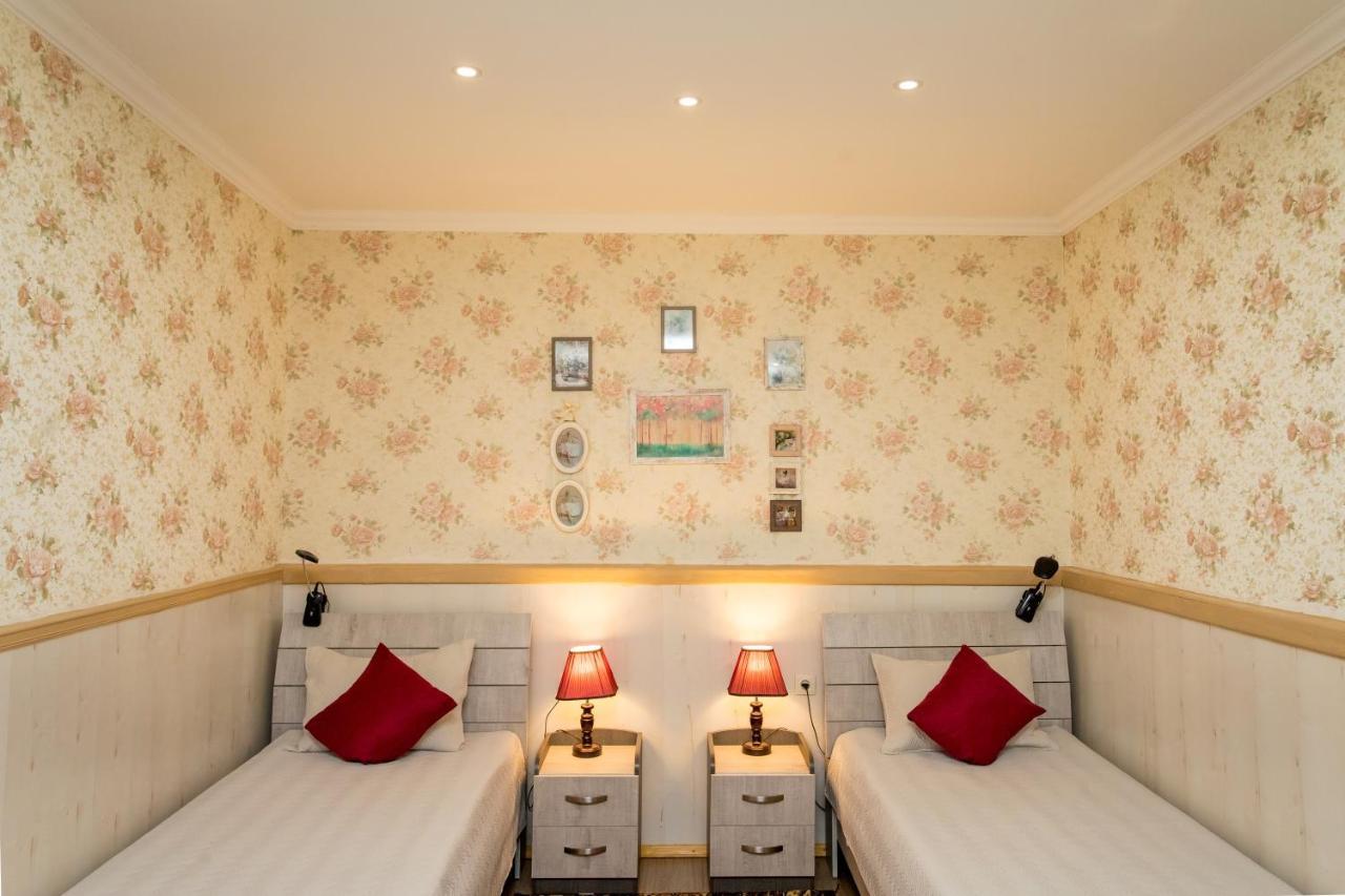 Lovely Apartment Tbilisi Bagian luar foto